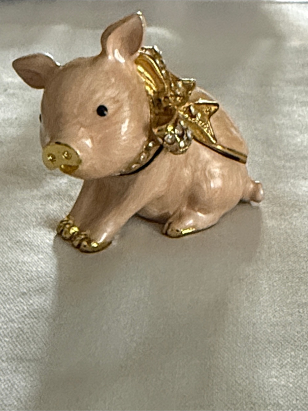 Pink Porcelain Pig Trinket jewelry ring Box with Gold Accents